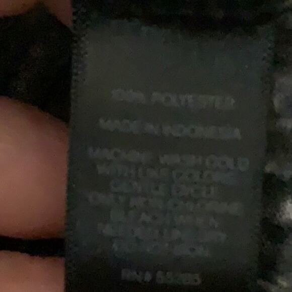 EXPRESS animal print butterfly sleeve blouse medium - Picture 5 of 5